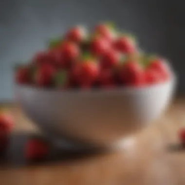 A bowl of strawberries with keto-friendly tips noted beside it